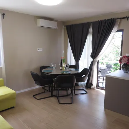 Apartament Amfa *
