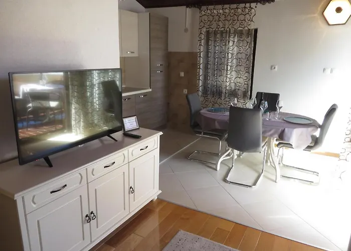 아파트 Amfa 비오그라드나모루