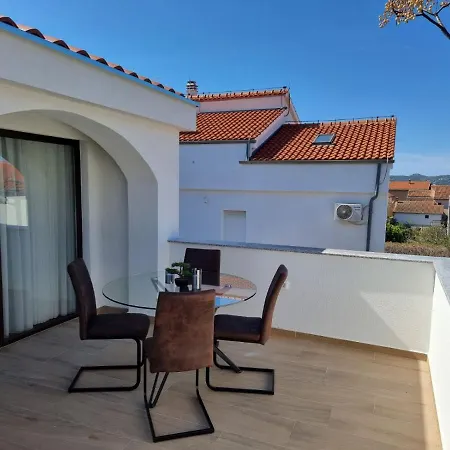 Lejlighed Amfa Biograd Na Moru