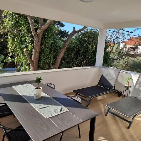 Amfa Biograd Na Moru