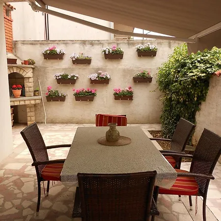 Amfa Apartment
